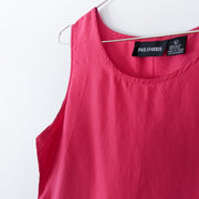 Vintage Paul Harris Silk Sleeveless Shirt in Magenta/Pink. Scoop Neck-line, Straight Fit, Women’s Large. Silk Close View.
