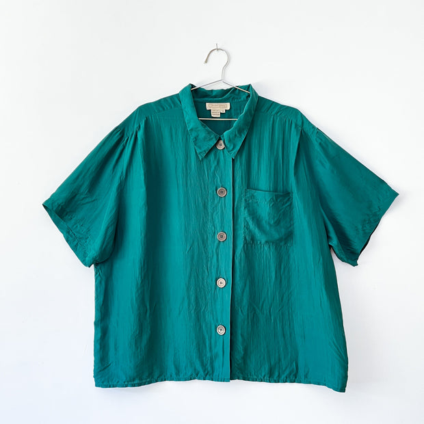 Vintage Button-up Shirt Sleeve Teal Silk Shirt, Jessia Young 2X, One Chest Pocket, Large Buttons. Vintage Clothing Canada.