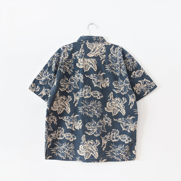 725 Originals Vintage 90’s Button-up Short Sleeve Hawaiian Shirt. Blue/Grey with Cream Tropical Print. Men’s Large. Canada.