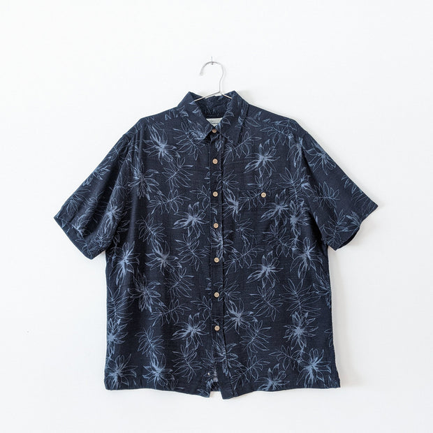 Bamboo Rayon/Cotton Button-up Short Sleeve Hawaiian Shirt. Black with Blue Leaf Print. Penmans, Men’s Medium, Style 11007W.