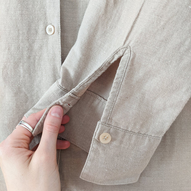 Vintage Cotton Ginny Button-up Long Sleeve Beige Linen/Cotton Shirt, Cuff with Monochrome Button. Women’s Medium.