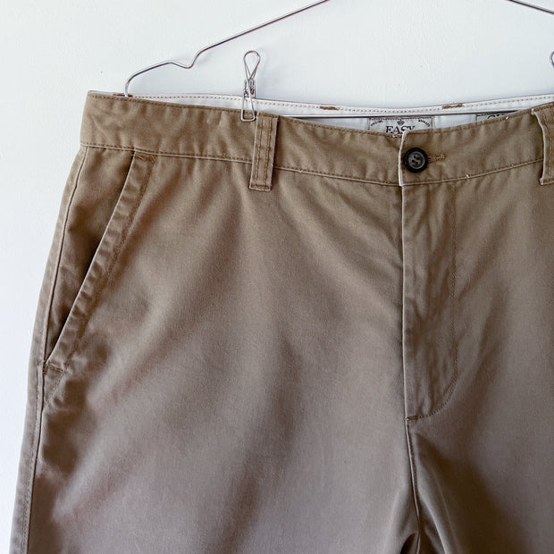 Easy Clothing Suppliers UK Chino Short, Cotton Brown/Tan Chino Shorts Men’s 36. Close-up Front Side Slash Pocket.