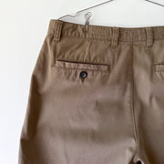 Easy Clothing Suppliers UK Chino Short, Cotton Brown/Tan Chino Shorts Men’s 36. Close-up Back Welt Pocket, Brown Button.