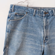 Denver Hayes Light Blue Faded Jean Shorts. Vintage 90's Cotton Denim Short. Size 42, Made in Canada. Right Pocket Close Up.
