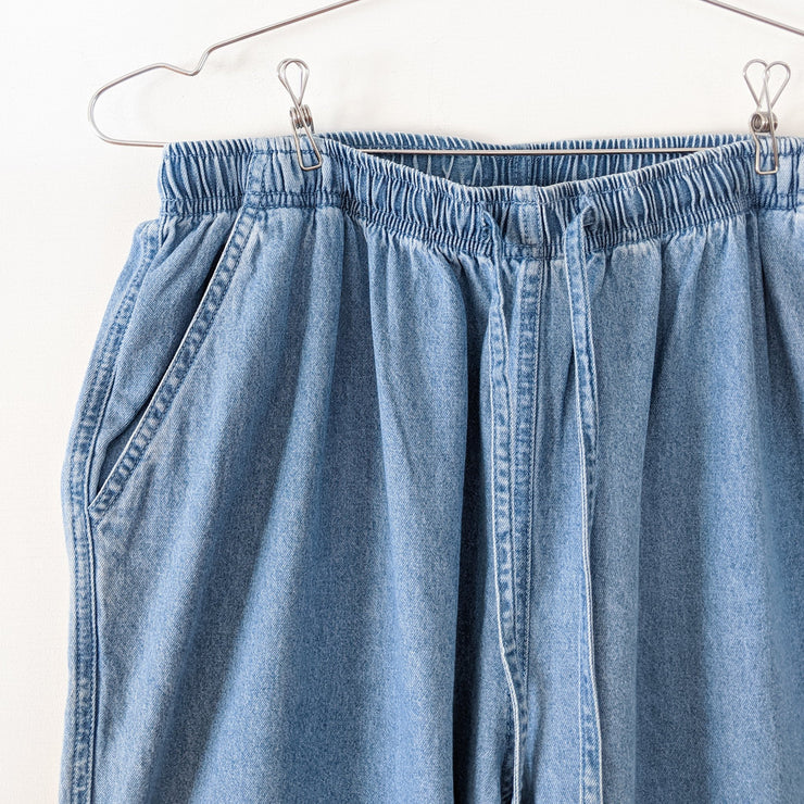 Light blue top cropped pants