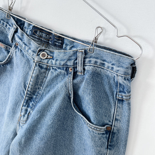 Womens High-Rise Vintage Blue Jeans, Bluenotes Relaxed Marilyn Jean. Close-up: Pockets, Zipper, Waistband, Light Blue Denim.