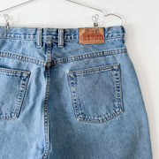 Womens High-Rise Vintage Blue Jeans, Bluenotes Relaxed Marilyn Jean. Back Pockets, Waistband and Vintage 90s Bluenotes Label.
