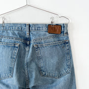 Close-up of Rag & Bone Marilyn Jean in Huntington Light Blue, Women’s 28. Back of Jeans, Pockets and Small Leather Label.