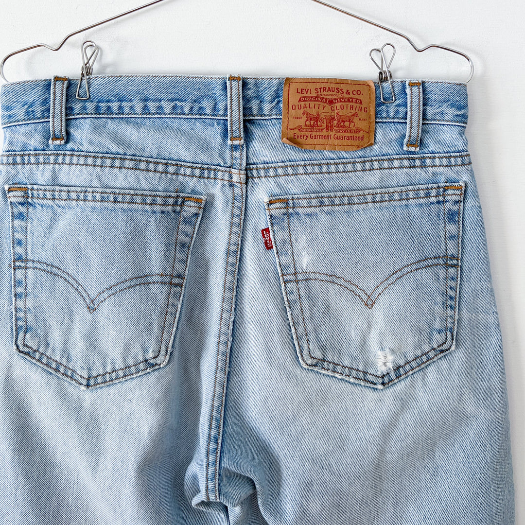 Vintage Levi's 516 32X32 Light Blue Faded Denim Straight Leg – Fold and Fray