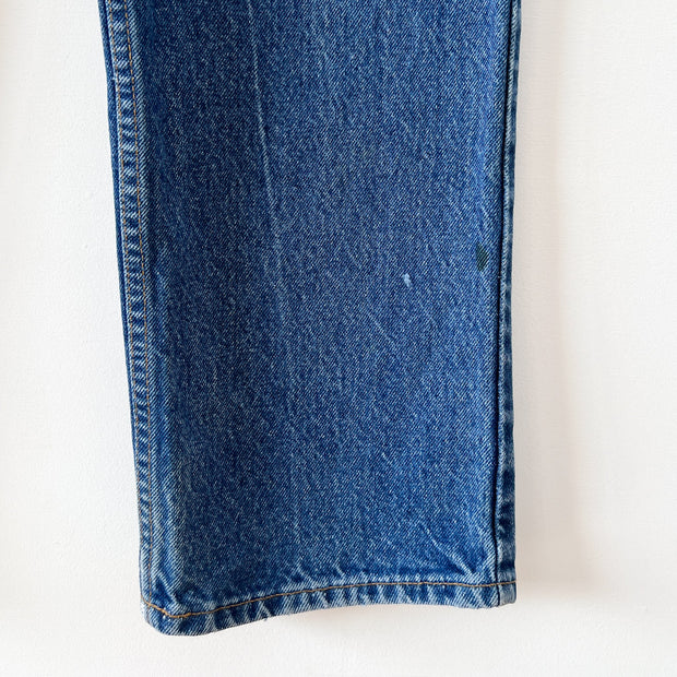 Vintage Levi’s 619 38X32 Blue Jeans. Close up of Minor Distressing and Paint Mark on Orange Tab 19670’s Levi’s 50619 0217.