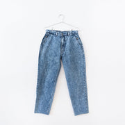 Vintage High-Waisted Hoko Jeans, Acid Wash Blue Denim, Women’s 32, High-Rise Mom Jean. Fold and Fray in Canada.