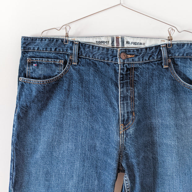 Close-up of Front Pockets on 5-pocket Dark Wash Blue Denim Jeans, Men’s 38x30 Tommy Hilfiger Straight Fit.