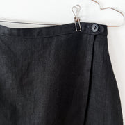 Close-up of Black Front Button, Narrow Waistband on Vintage Black Linen Wrap Skirt. Hechter Basics 1207E-1761 Women’s 8.