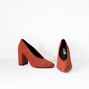 Matt & Nat Amari Corduroy Heel in Burnt Orange 3-4” Block Heel and V-cut shape, Women’s 7, Vegan Shoes.