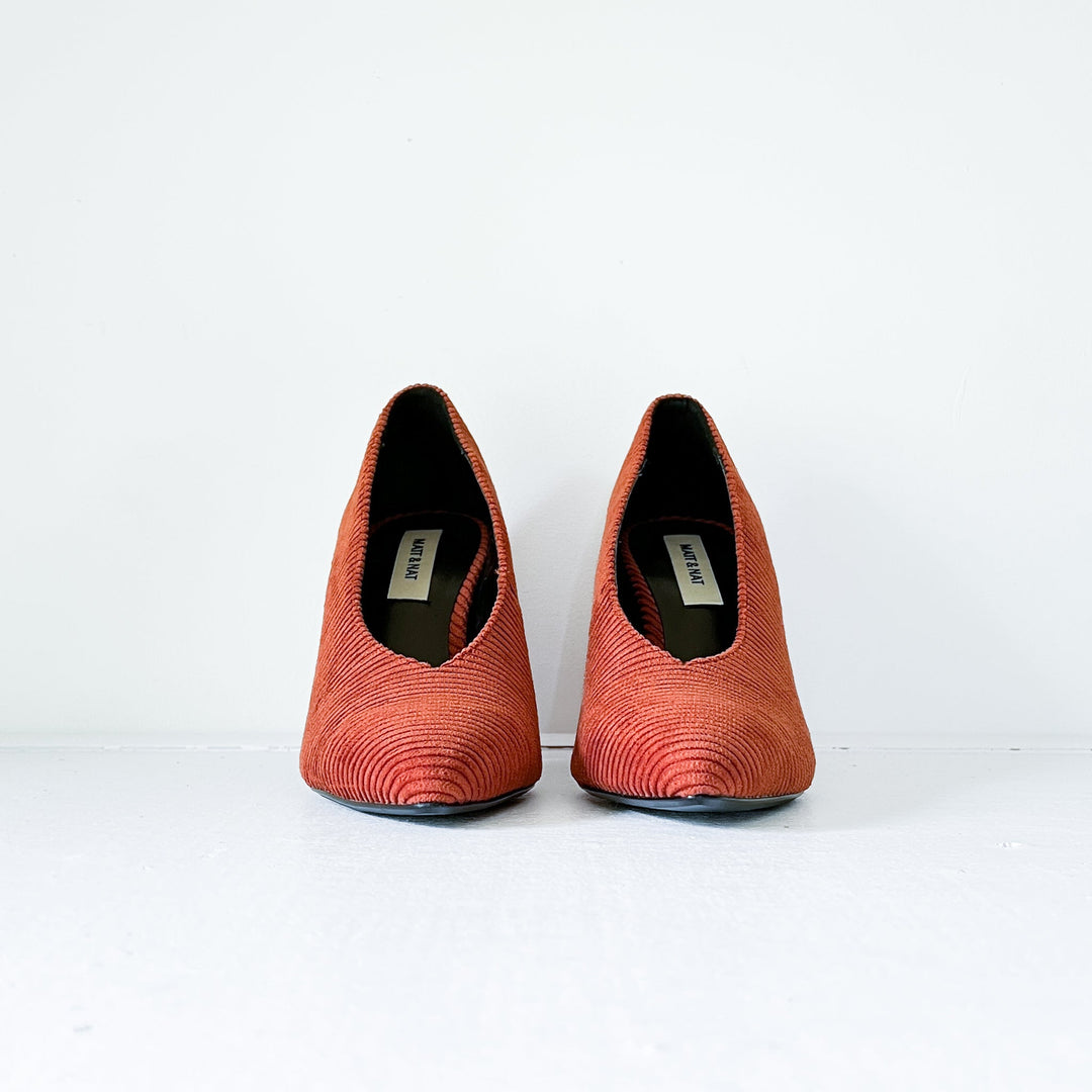 burnt orange pumps