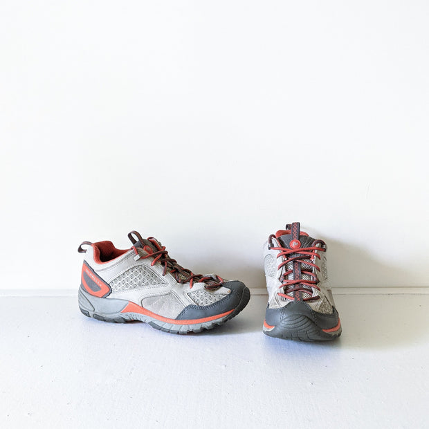 Light Grey/Orange Walking/Hiking Sneaker/Shoe. Merrell Avian Light Ventilator in Drizzle/Lychee OrthoLite Women’s 8