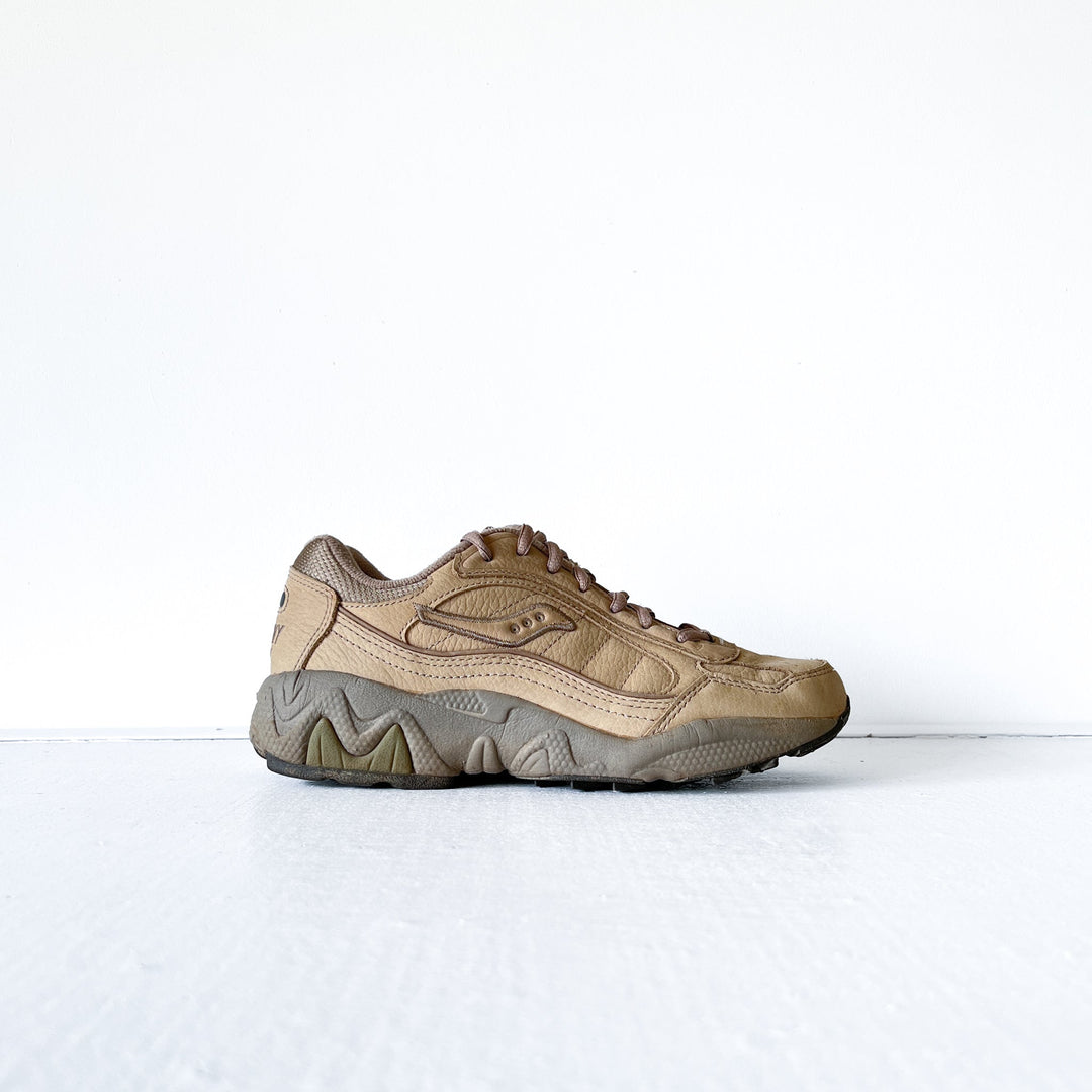 Saucony leather walking shoes online