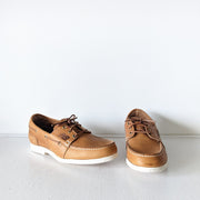 New Balance Brown Leather Boat Shoe. Tan Leather, Darker Tie, 3-Eye, White Stitching & Vibram Sole. Men’s 9. Top/Front View.