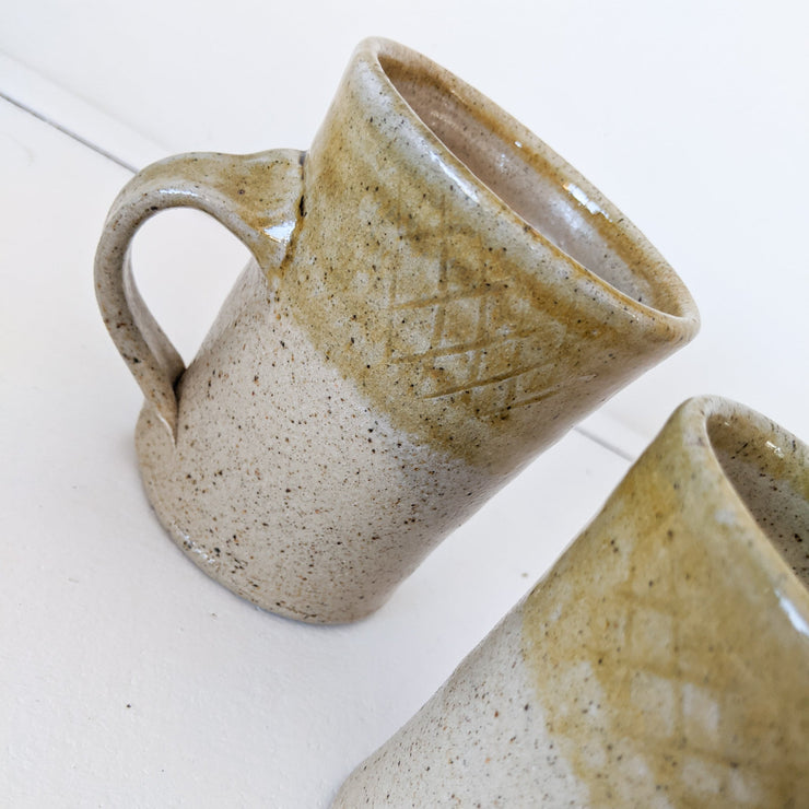 Handmade pottery mug - 8oz - Speckles collection